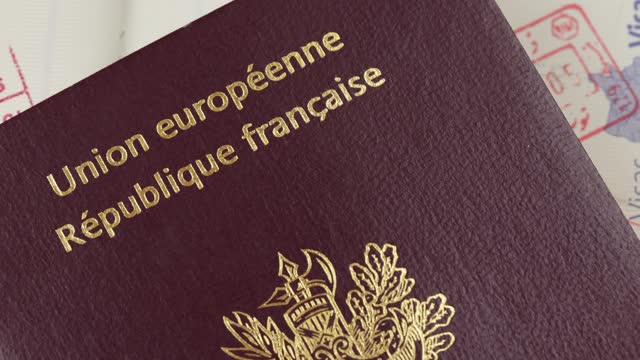 un étranger en cas de perte de sa carte de séjour